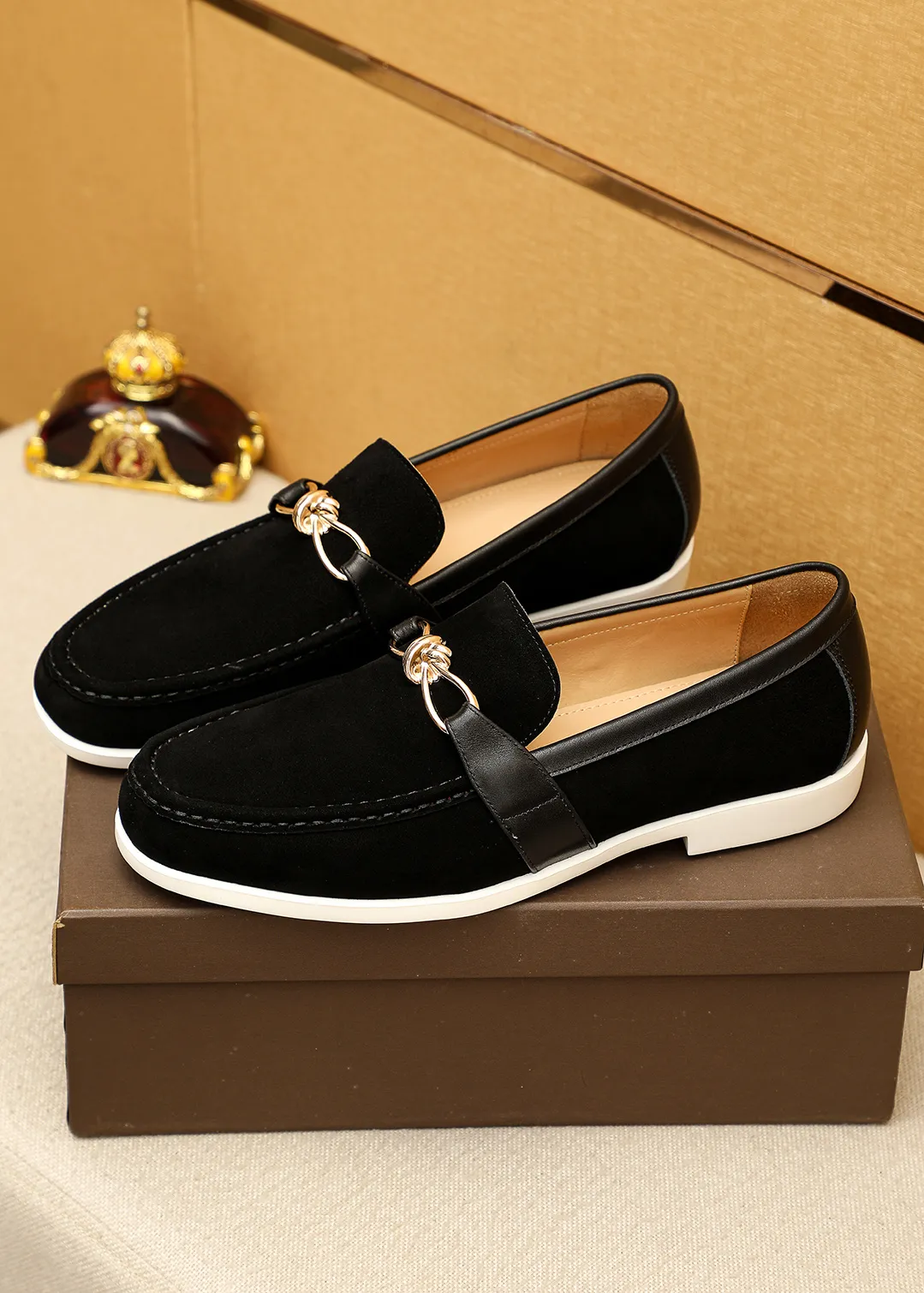 Men's men's shoes 💰580 💐Bottega Venetta [BV] Hong Kong - counter synchronization 🔥Summer new models are popular on the official website! Original 1⃣:1⃣ production✊💯💯, top-quality original product, exclusive first release, carefully crafted, full of European flavor, gentleman style, upper material, imported top layer frosted cowhide, cowhide leather lining, imported original outsole, comfortable and wear-resistant. 4 colors available! Code number: 39-44 (38.45.46🉑️customized)